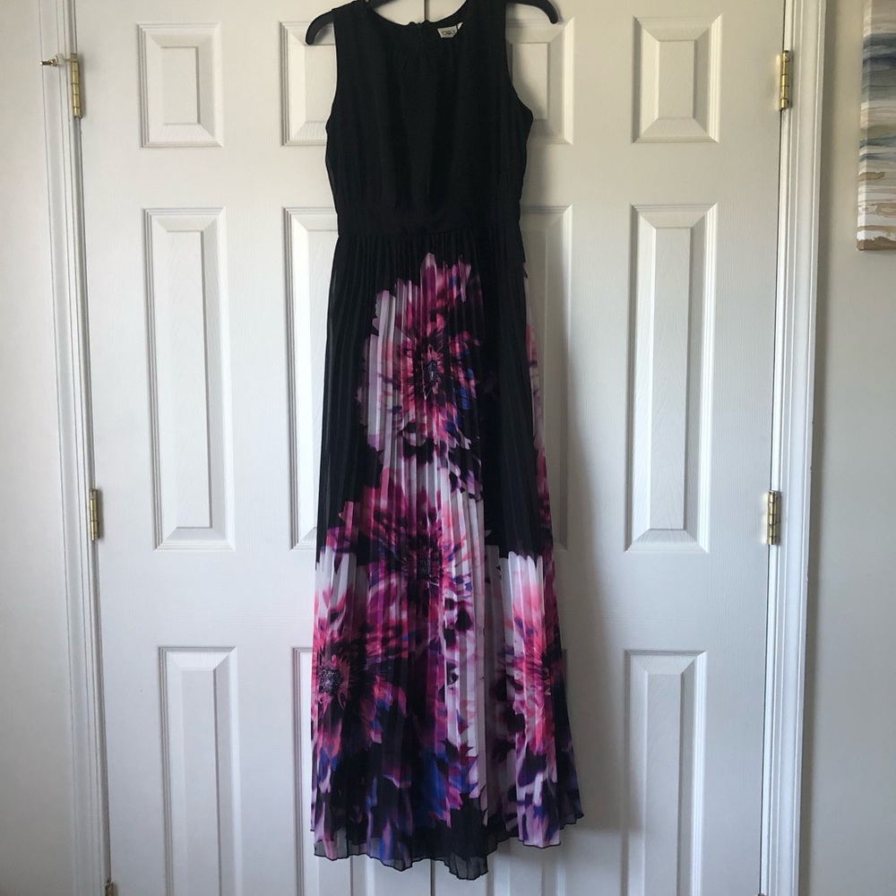 Cato Black Pleated Floral Maxi Dress - Picture 2 of 6